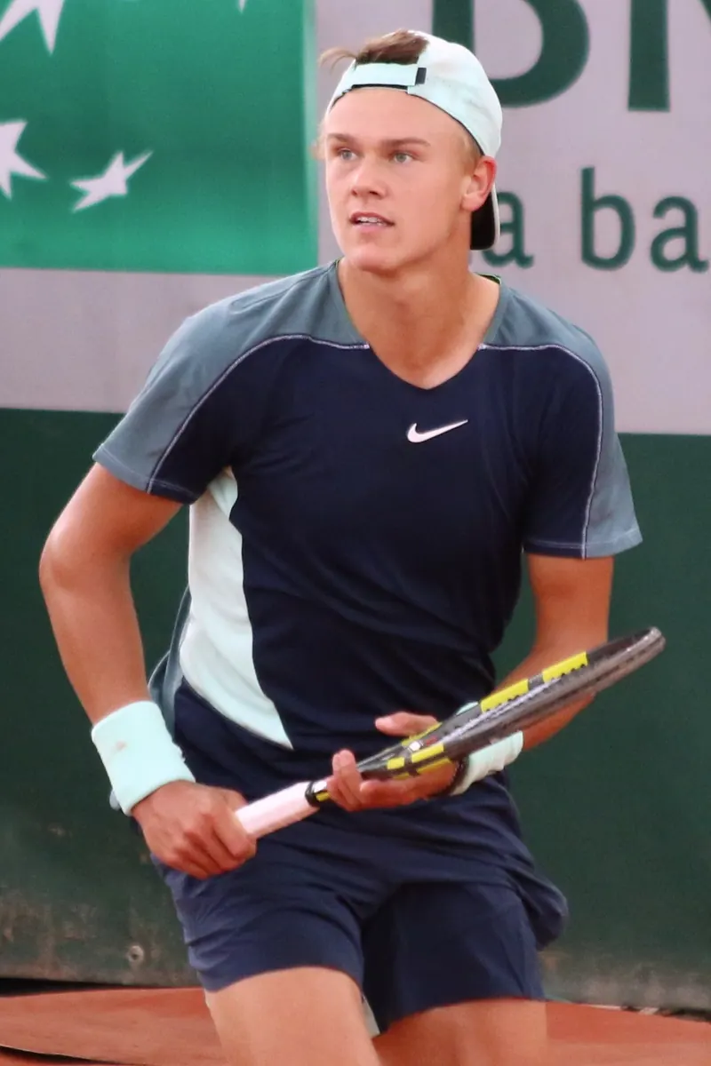 Holger Rune ved French Open 2022 – turneringen hvor han slog Tsitsipas og nåede kvartfinalen